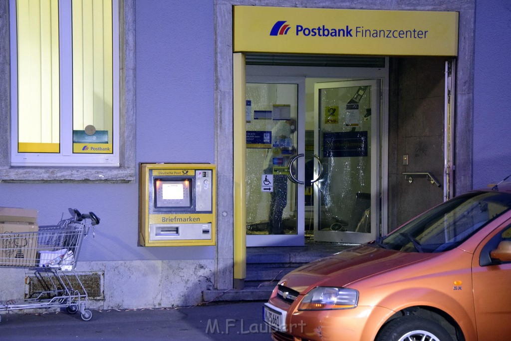 Geldautomat gesprengt Koeln Lindenthal Geibelstr P034.JPG - Miklos Laubert